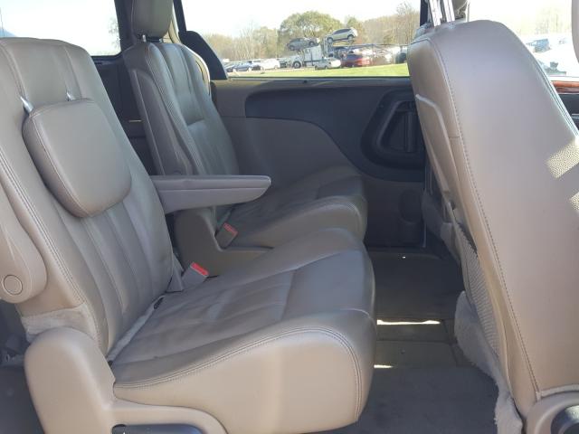 CHRYSLER TOWN & COUNTRY